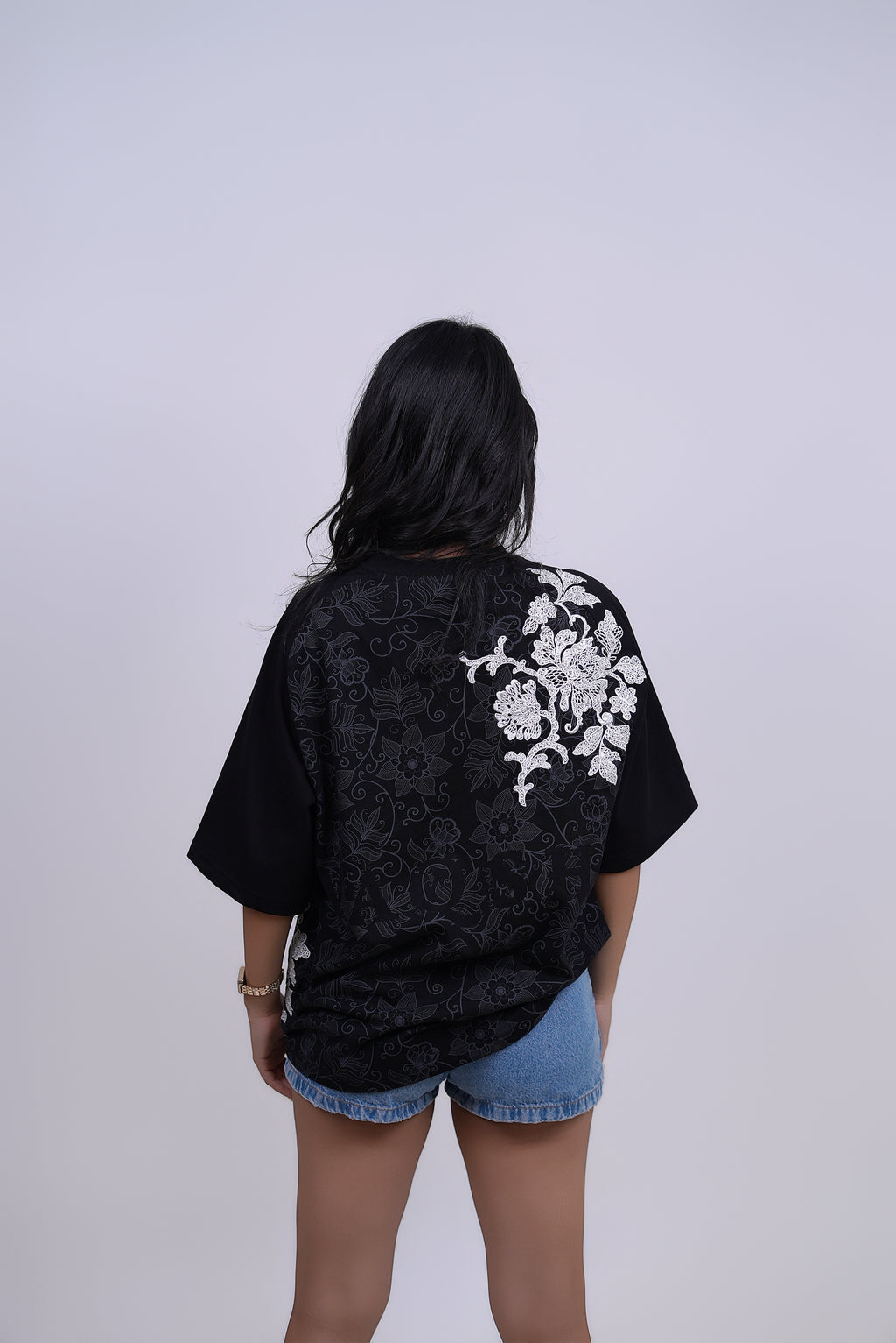 VIOLET - NAQSHA Tshirt