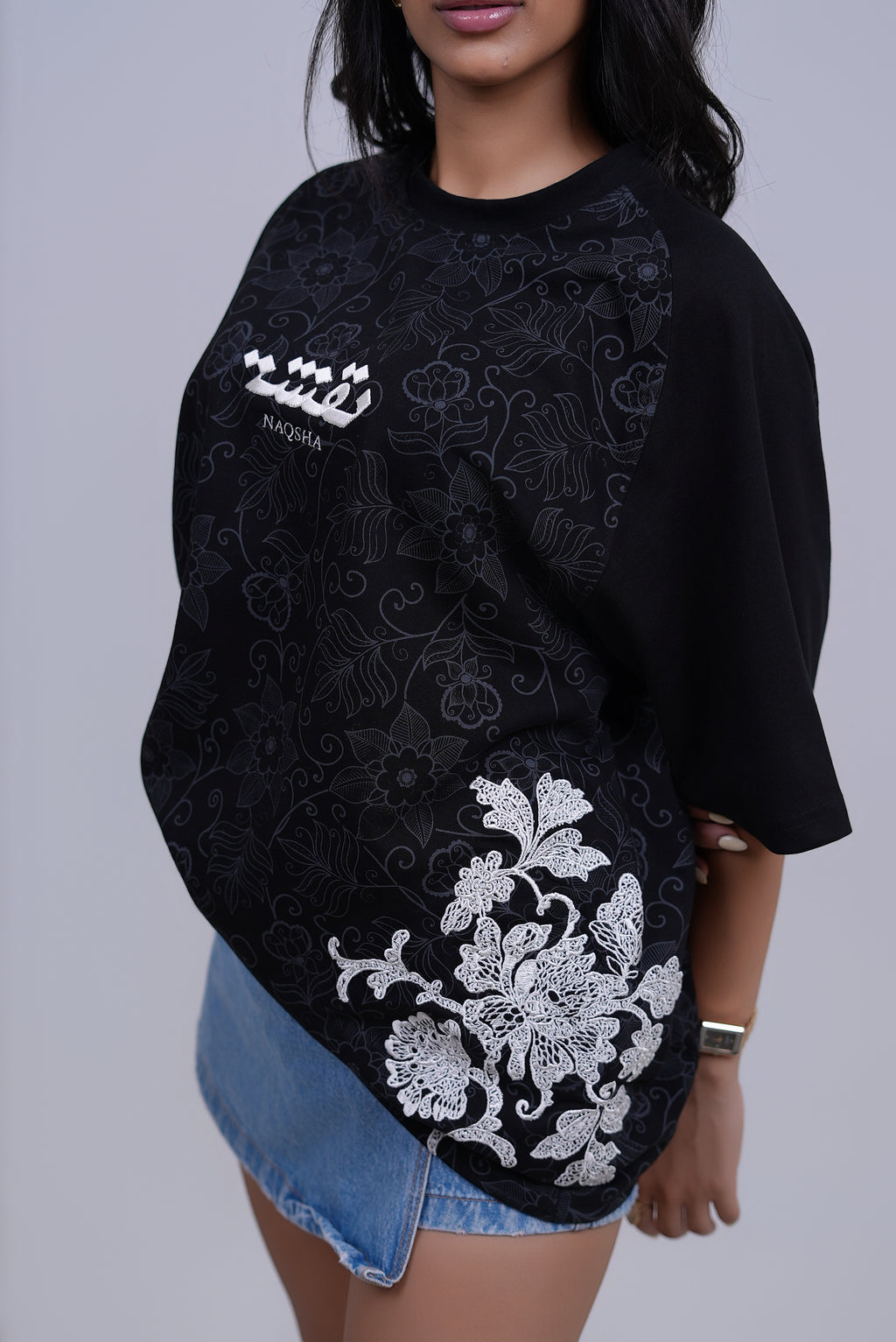 VIOLET - NAQSHA Tshirt