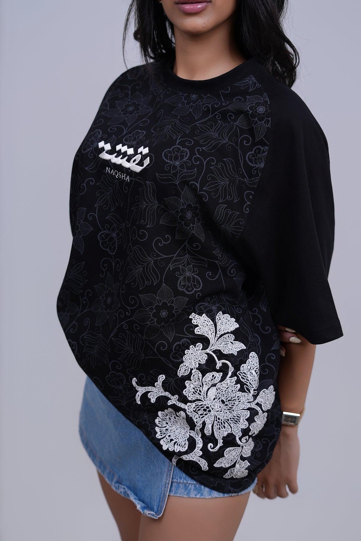 VIOLET - NAQSHA Tshirt